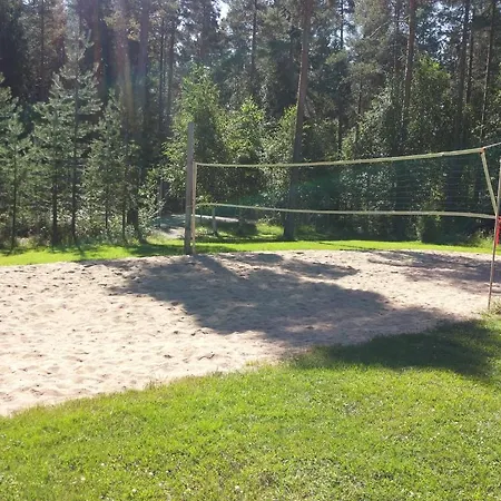 فندق Ravintola Tiilikka 2*